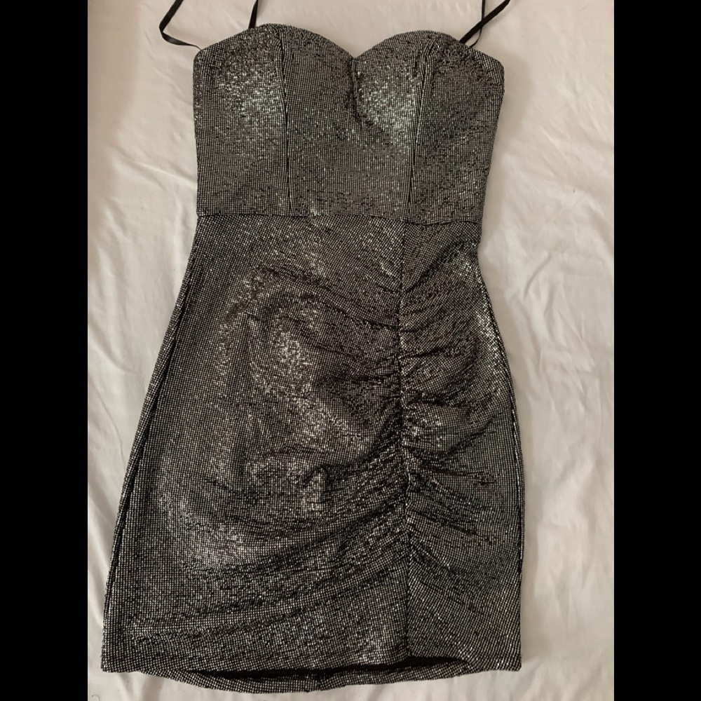 SALE SALE🎉🎉Beautiful metallic silver mini dress🎉🎉